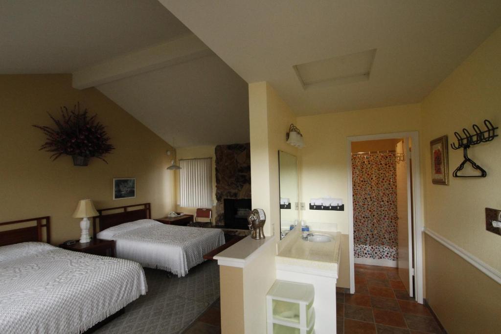 Monterey Fireside Lodge Szoba fotó