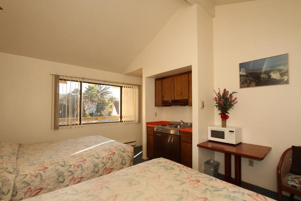 Monterey Fireside Lodge Szoba fotó