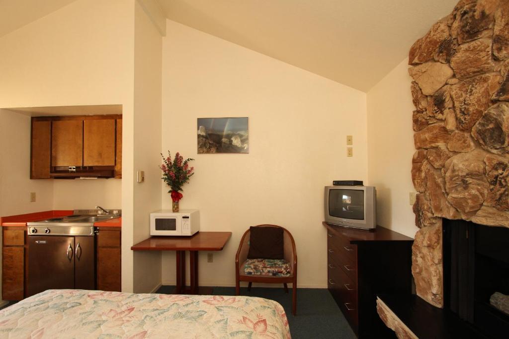 Monterey Fireside Lodge Szoba fotó